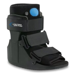 NWOT Medium United Ortho Short
Air Cam Walker Fracture Boot Fits
Left or Right